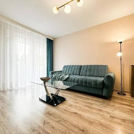 Apartament Stylish - Balcony, Church Views, Parking! Tram *