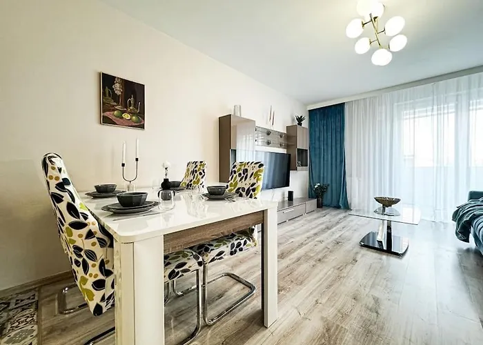 Apartament Stylish - Balcony, Church Views, Parking! Tram *