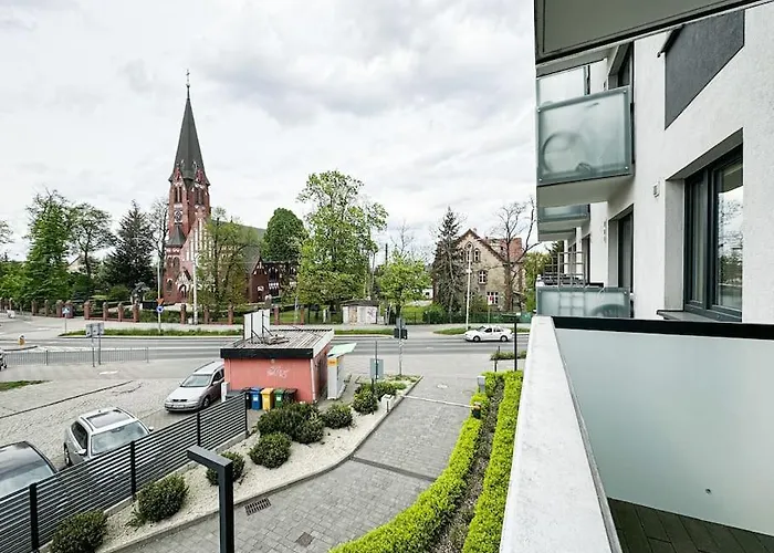 Apartament Stylish - Balcony, Church Views, Parking! Tram